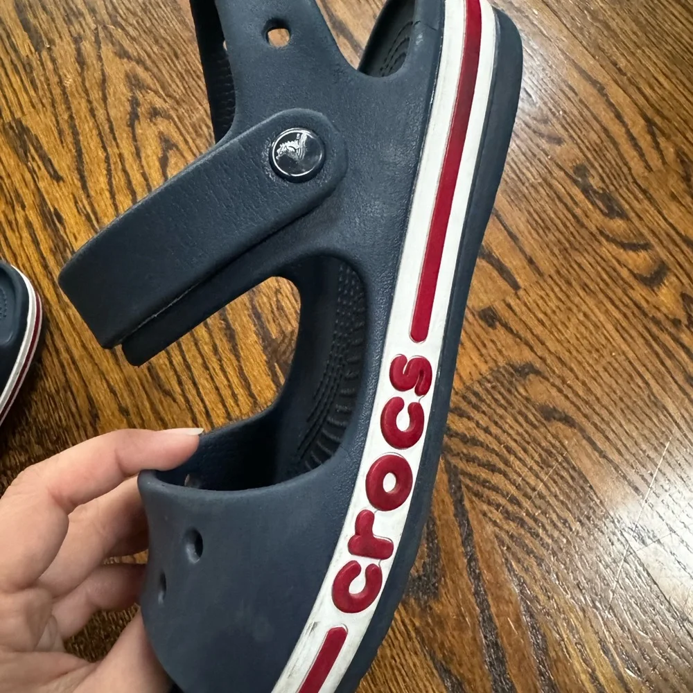 Crocs boy sandals size 3Y - Picture 7 of 8